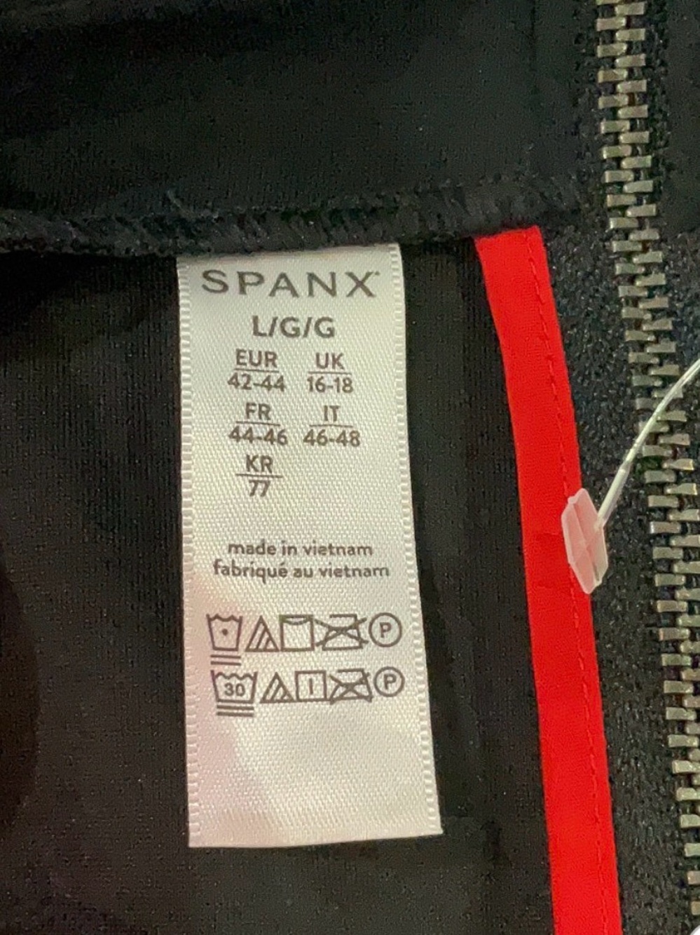 NWT SPANX Leather-Like Combo Fitted Dress - Luxe Black - large - Picture 9 of 10